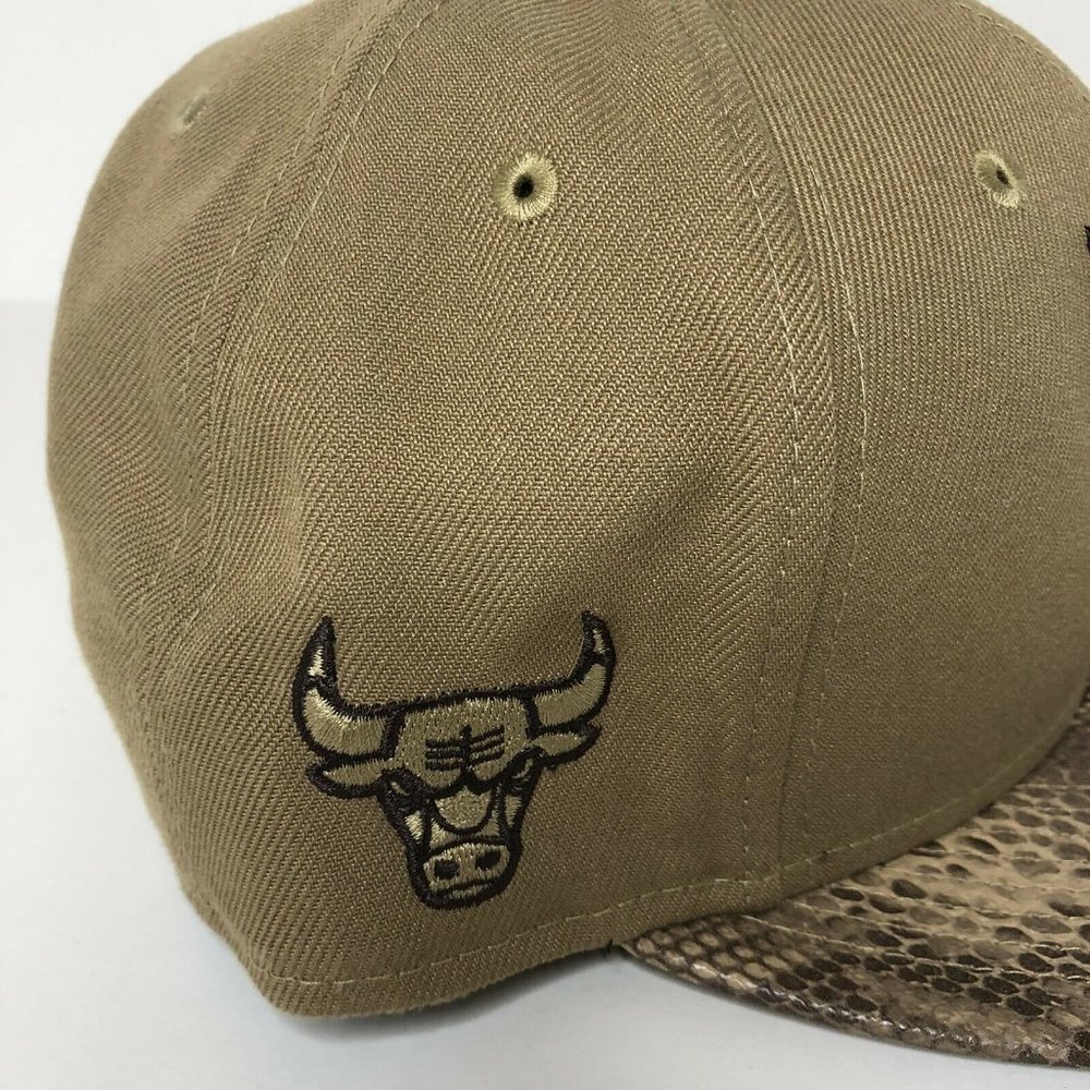 Chicago Bulls New Era Snakeskin Fitted Hat 7 3/8 - Picture 4 of 12